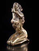 Nude Figurine - Amorous Woman - Reflection
