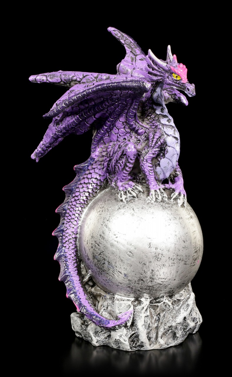 Dragon Figurine - Ilaceus on Silver Ball
