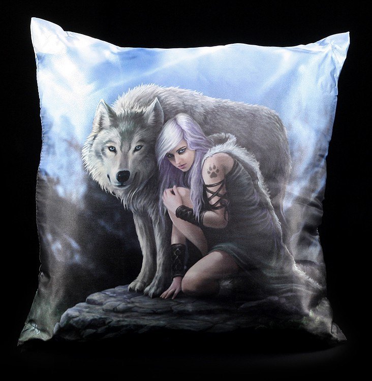 Cushion with Wolf - Protector
