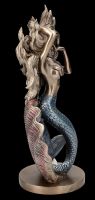 Meerjungfrauen Figur vor Muschel
