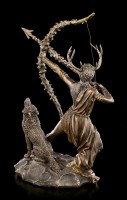 Artemis Figur auf Mond mit Wolf