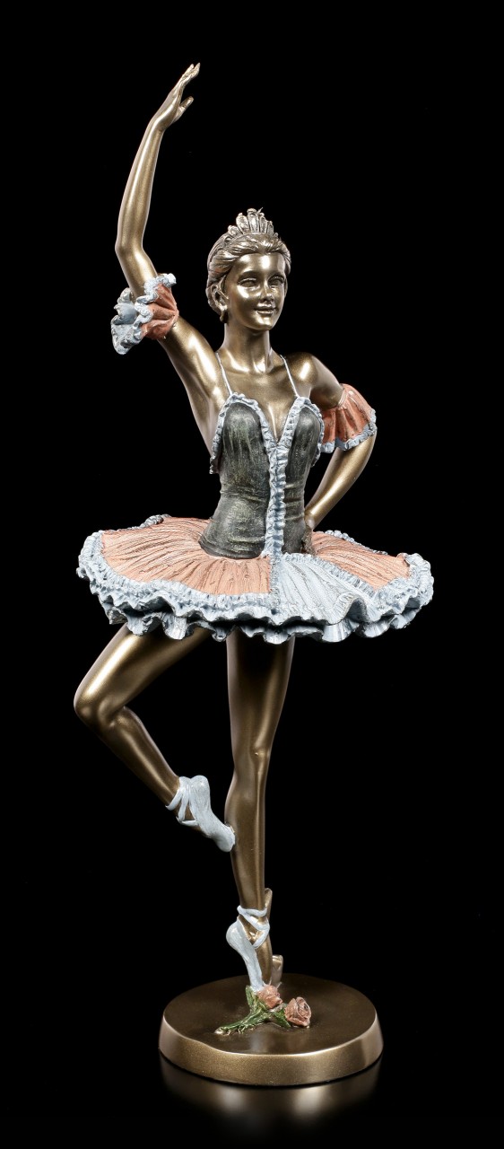 Ballet Dancer Figurine - Retiré Devant