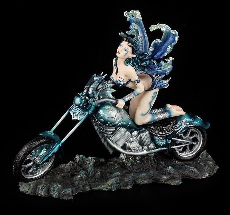 Elfen Figur mit Motorrad - Wasser Sommer