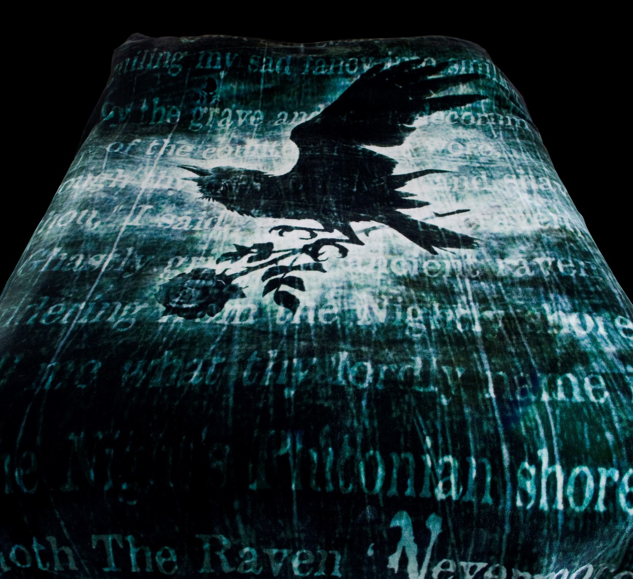 Alchemy Fleece Blanket Raven - Nevermore