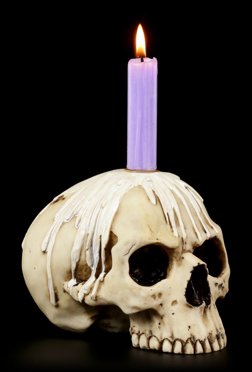 Totenkopf Kerzenständer mit Wachs-Dekor