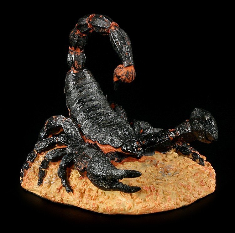 Skorpion Figur stehend