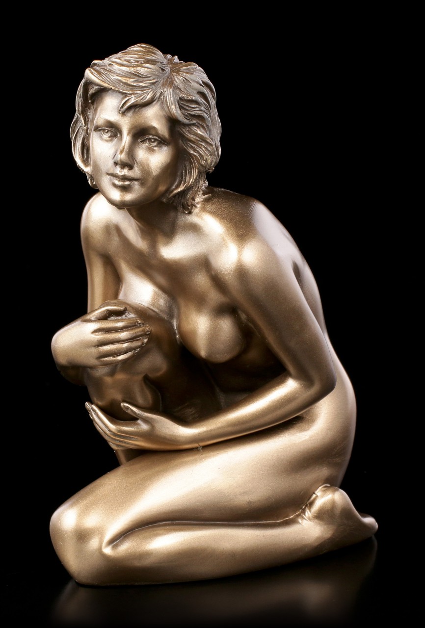 Female Nude Figurine - Looking Up