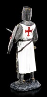 Kreuzritter Figur mit erhobenem Schwert und Schild
