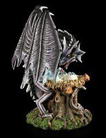 Large Dragon Figure - Guards Nest with Young