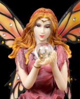 Elfen Figur - Isara auf Rosenblüte mit Kristallkugel
