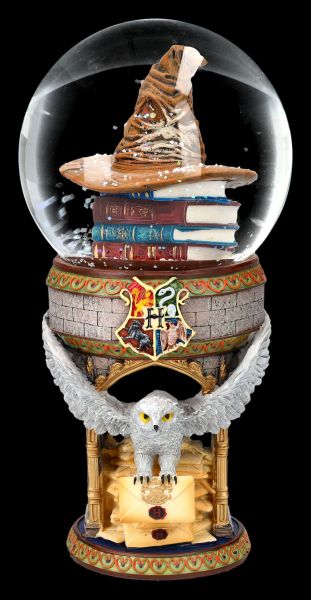 Harry Potter Snow Globe - First Day at Hogwarts