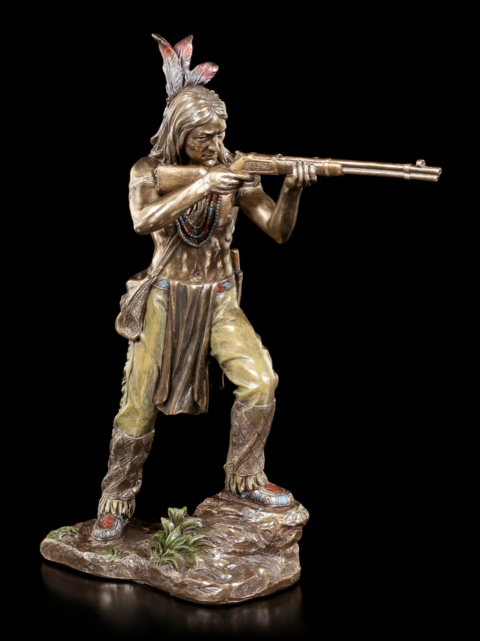 Indianer Figur - Krieger zielt mit Gewehr