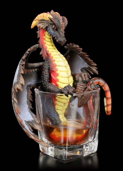 Drachen Figur im Rum Glas
