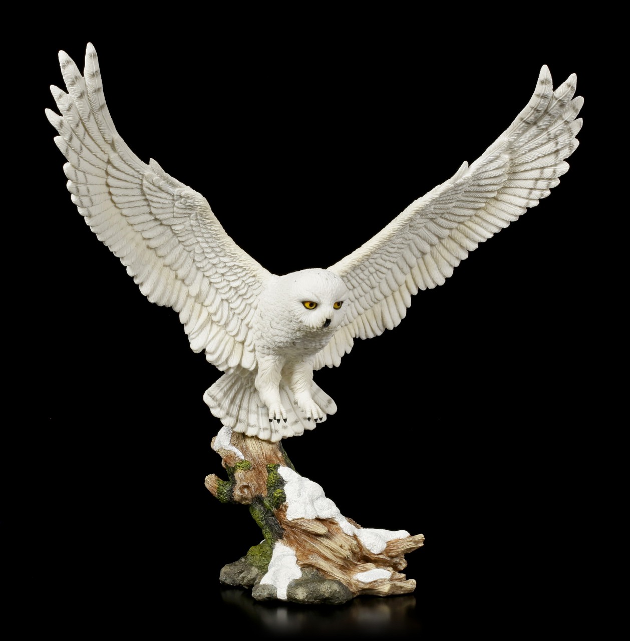 Snow Owl Figurine with spreaded Wings