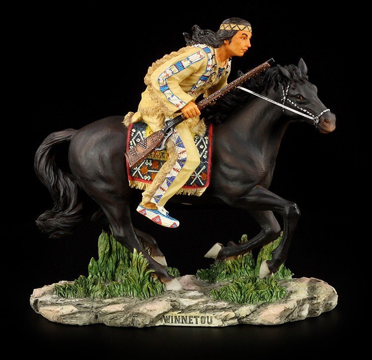 Winnetou Figur - Reitet auf Pferd Iltschi