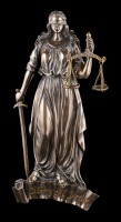 Justitia Wandrelief mit Waage und Schwert