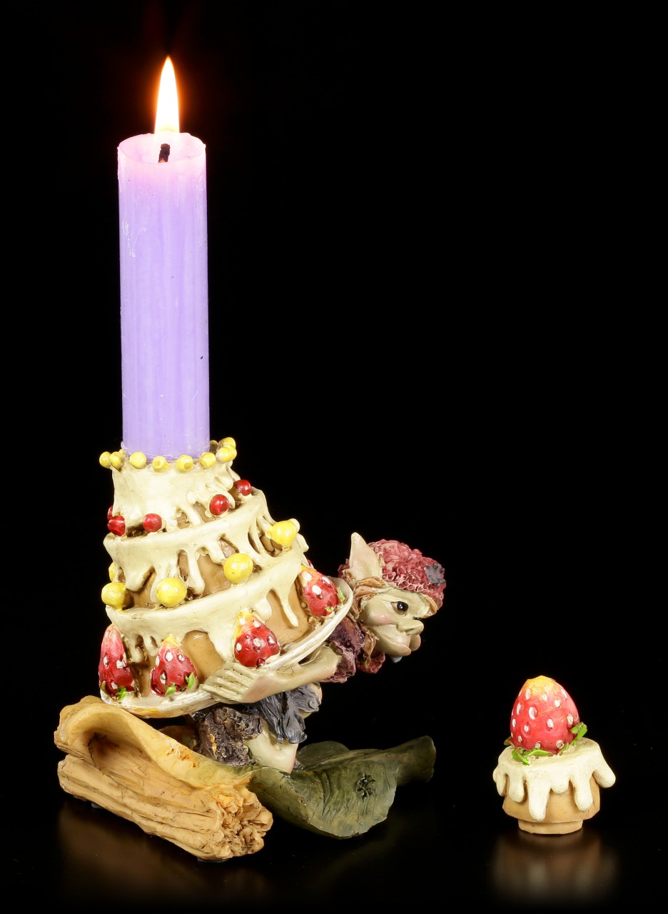 Kerzenhalter - Pixie trägt Kuchen