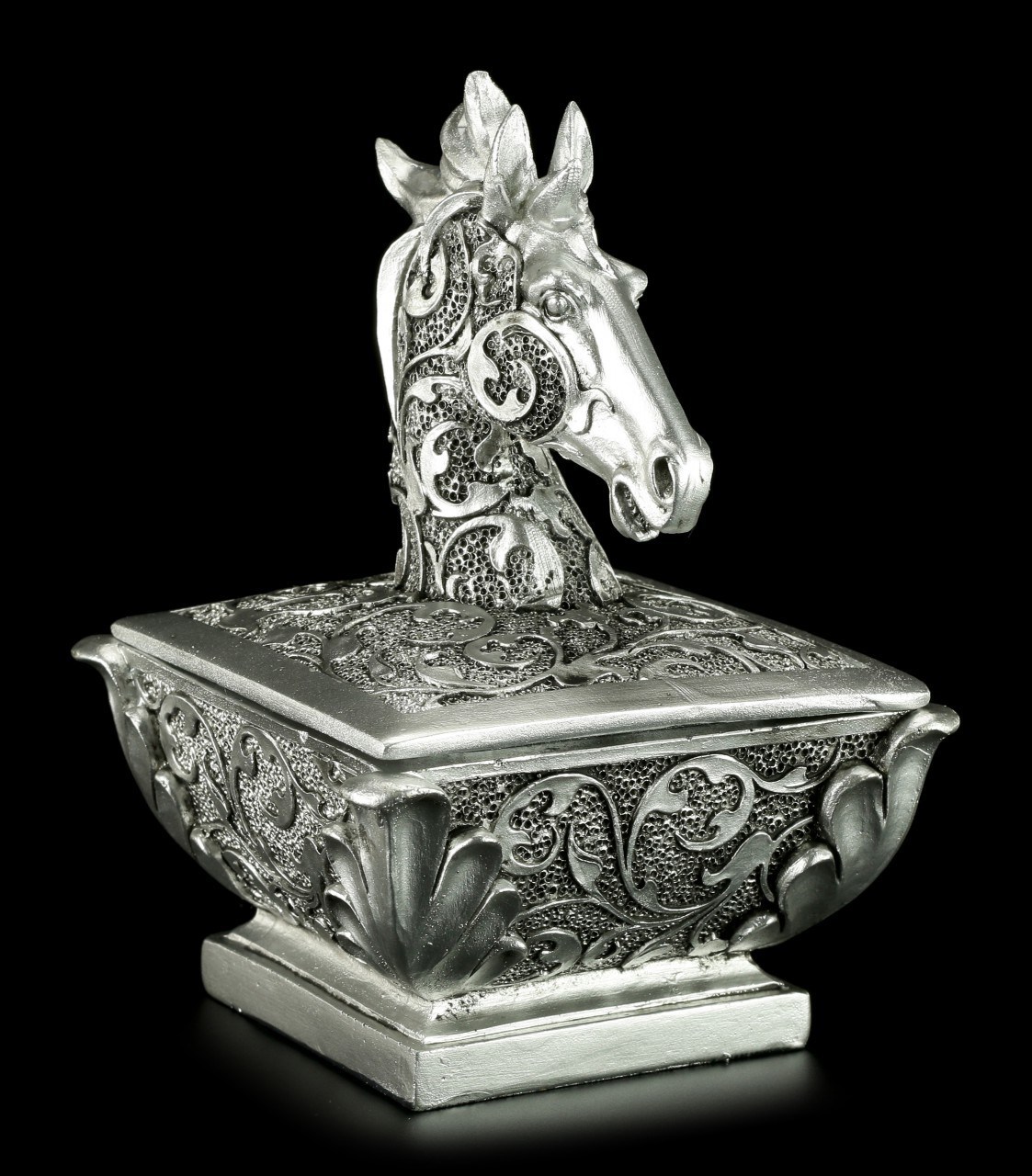 Horse Box with Ornaments