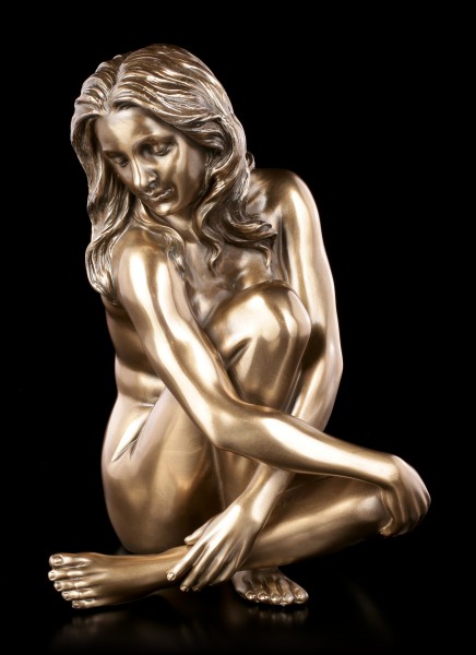 Female Nude Figurine - Sitting with Look to the Ground