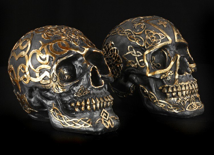 Black Skulls Set of 2 - Celtic