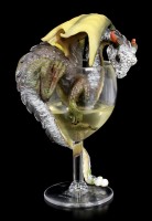 Drachen Figur im Weißwein Glas - White Wine