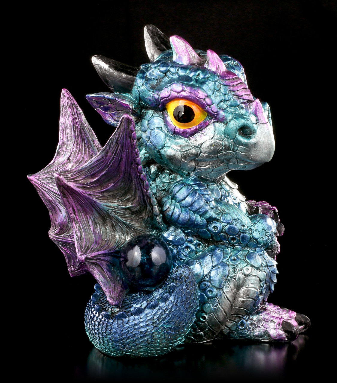 Drachen Figur blau - Blaze mit Kristallkugel