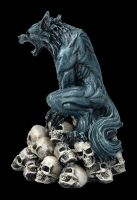 Werwolf Figur auf Totenkopf Berg - Moon Shadow