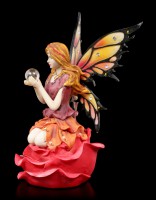 Elfen Figur - Isara auf Rosenblüte mit Kristallkugel