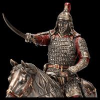 Dschingis Khan Figur auf Pferd mit Säbel