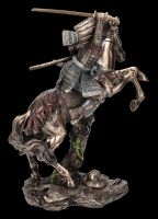 Samurai Figur - Krieger auf steigendem Pferd