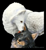 Wolf Figuren - Snow Kisses by Lisa Parker