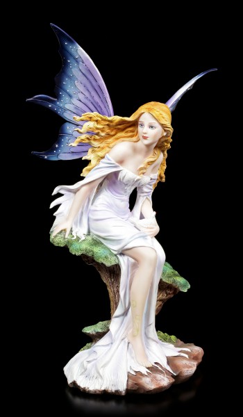 Fairy Figurine - Aerandir with white Pigeon