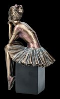 Ballerina Figur - L'Attente auf Monolith