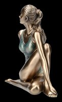 Weibliche Yoga Figur - Ardha Matsyendra-Asana Stellung