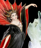 Witch Figurine - Damnation Summons Ghosts LED