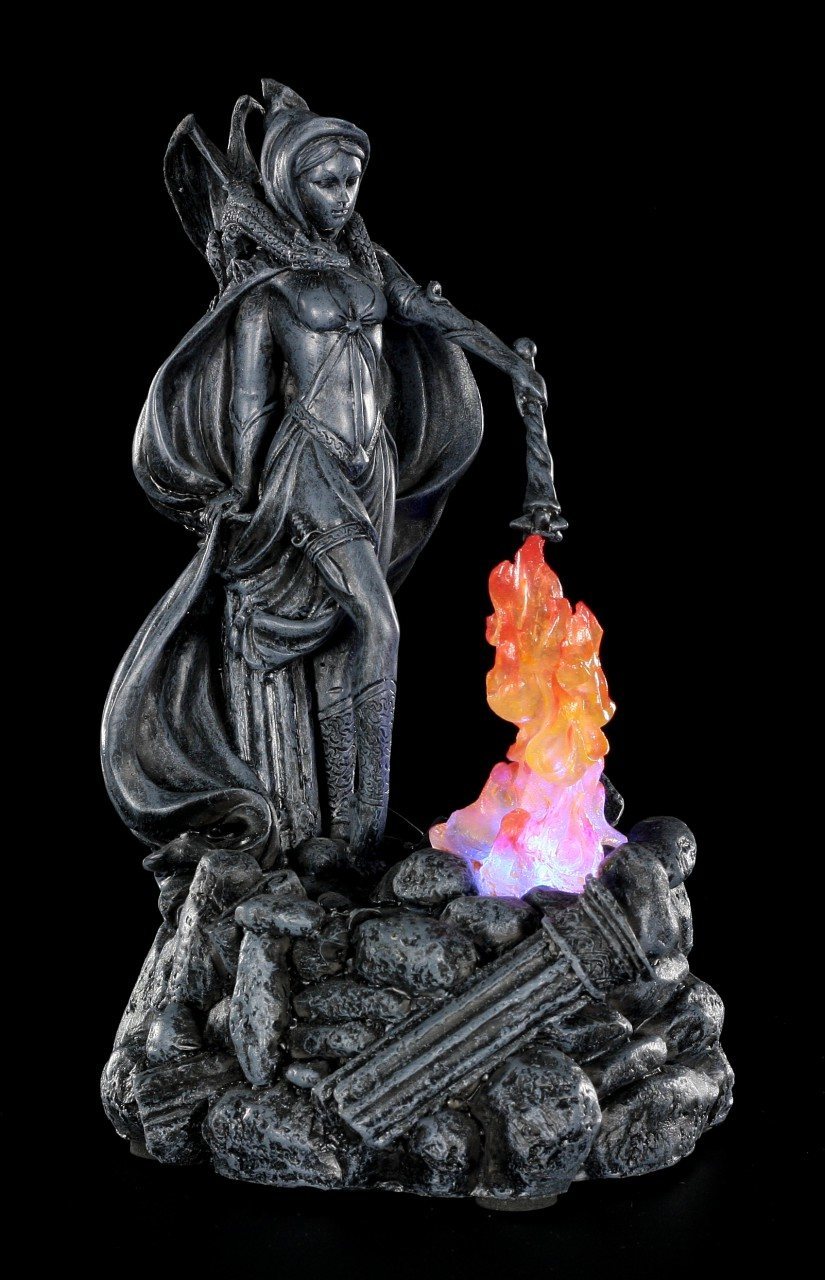 Hexen Figur - Savanna beschwört Drachenfeuer mit LED