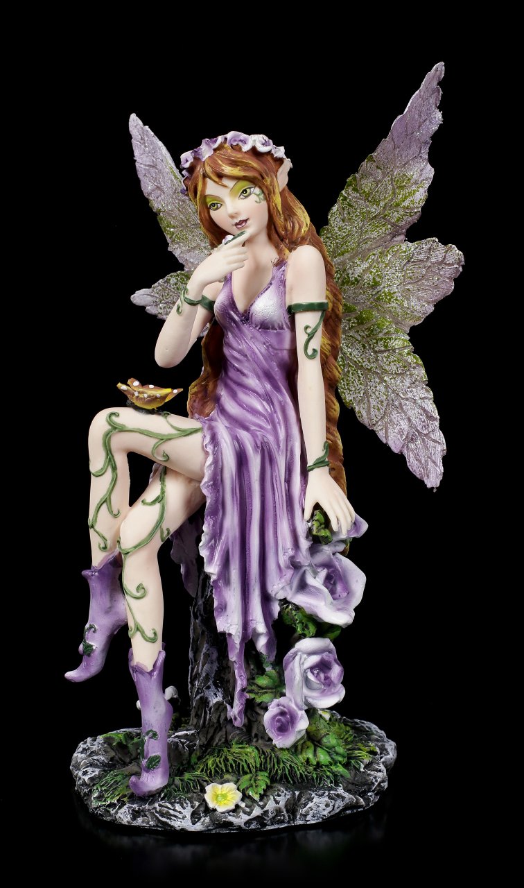 Fee Violetta mit Schmetterling am Bein