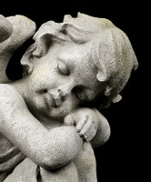Engel Gartenfigur - Kind schlafend rechts