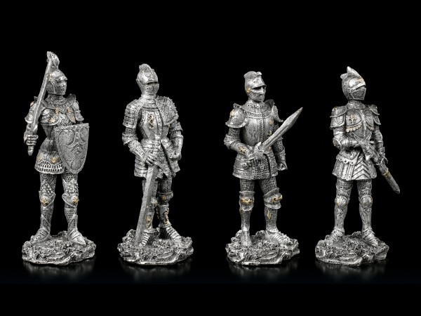 Small Knight Figurines - silver colored - Set of 4