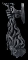 Wanddeko - Hand hält Kopf der Medusa