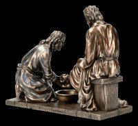 Jesus Figurine - Maundy - Washing of the Feet