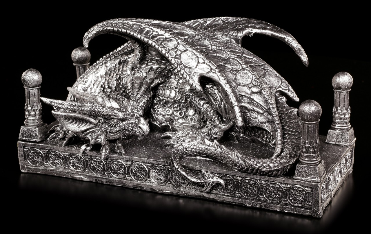 Dragon Figurine - The Cave of the Beast - Silver colored
