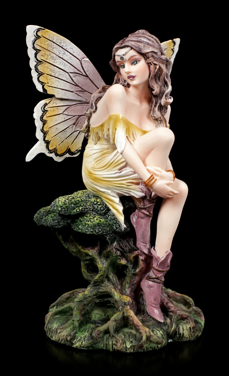 Fairy Figurine - Holla sits on Tree