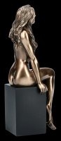 Female Nude Figurine - Sin on two Legs