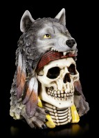Totenkopf Medizinmann mit Wolfsmütze - Wolf Spirit